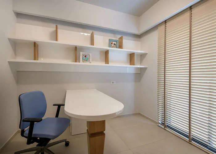 Mouratti New Luxury Garden Apartment *