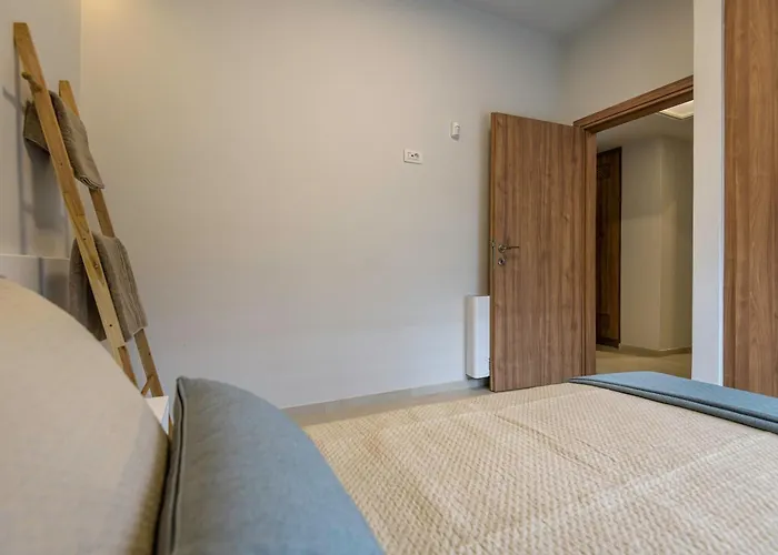 Mouratti New Luxury Garden Appartement